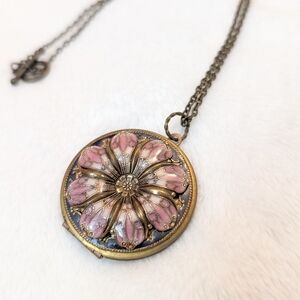 Victorian style filagree round locket flower necklace replica
